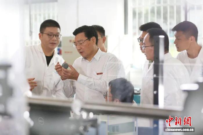 狗子28：您的专属数字娱乐伙伴 - 狗子28