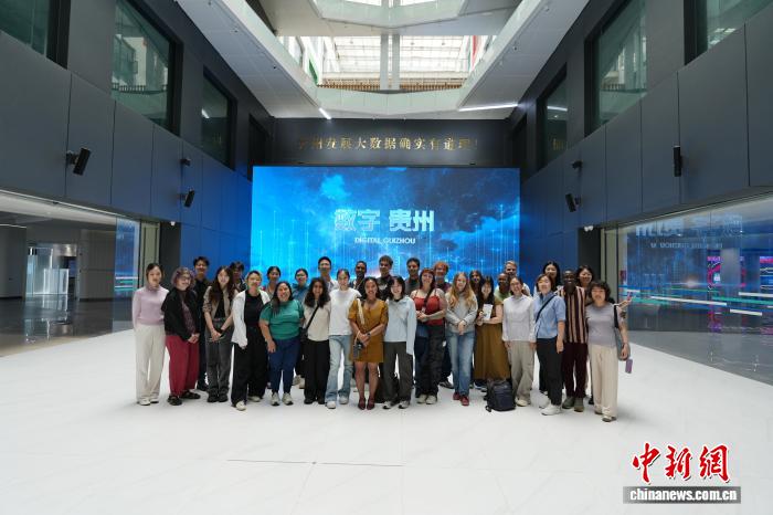 狗子28：您的专属数字娱乐伙伴 - 狗子28